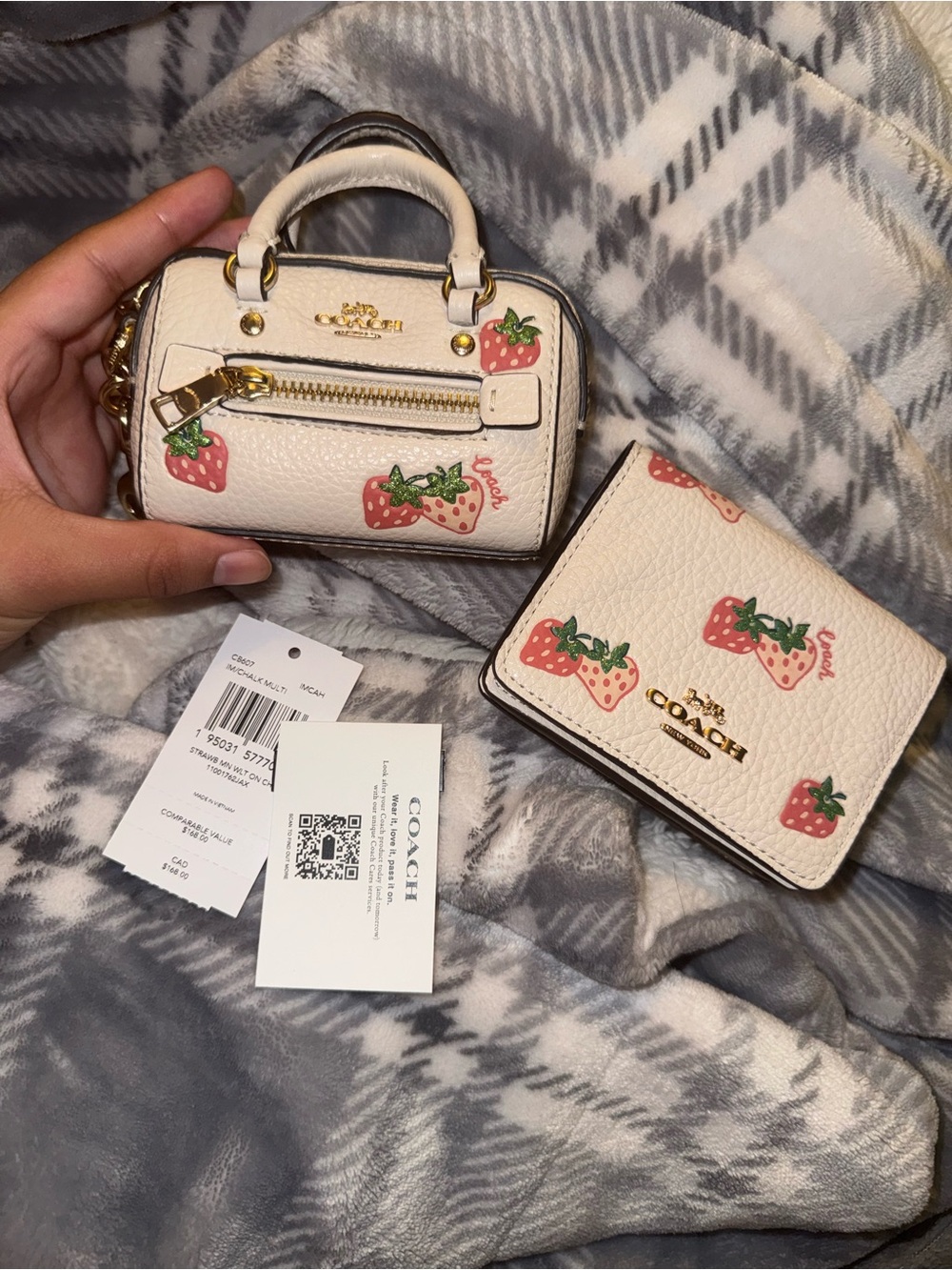 Coach Cream Pebbled Leather Card Case